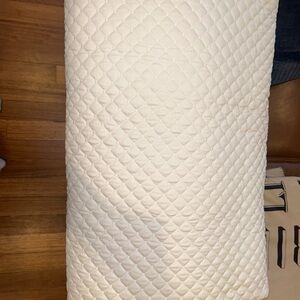 Cotton two-piece cover let set for a twin bed